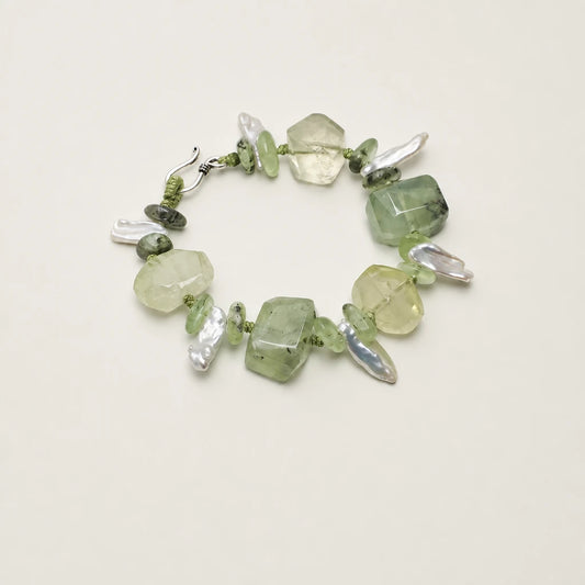 Prehnite and baroque pearl green stone bracelet product image