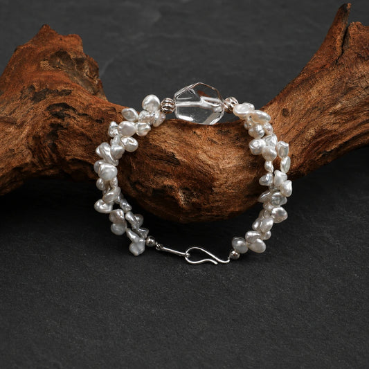 White quartz double point and petal baroque pearl bracelet product image